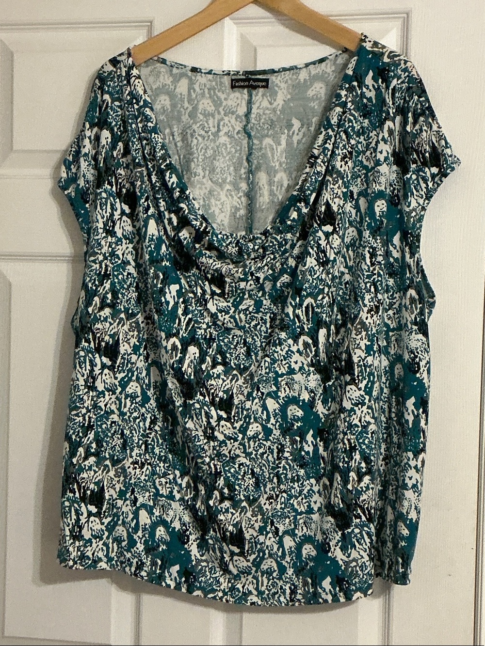 Teal & White Printed Plus Size Cowl Neck Sleeveless Blouse